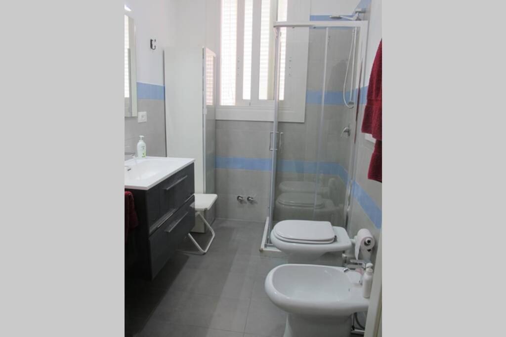 Confortevole Appartamento Vicino Al Centro เลชเช ภายนอก รูปภาพ